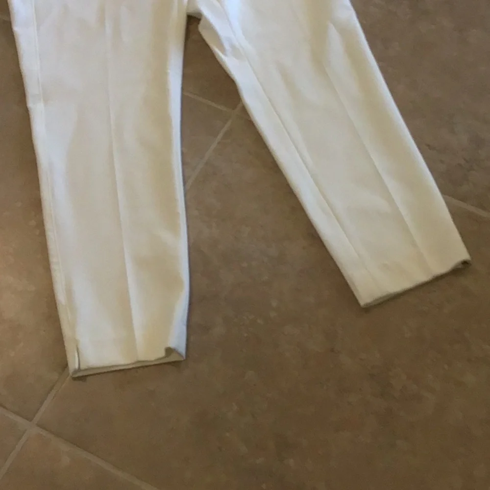 White House Black Market Ivory Cropped Ankle Pants